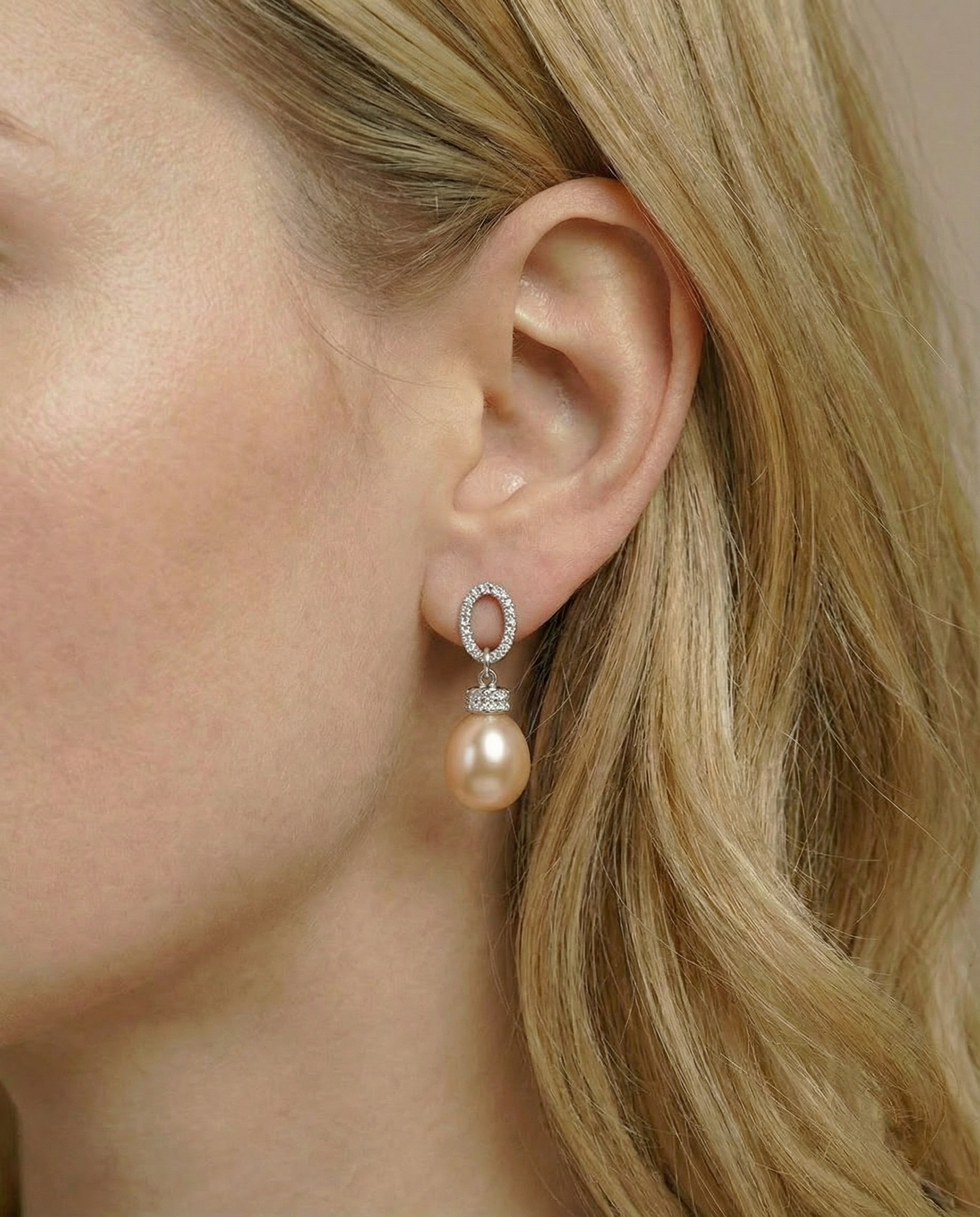 Peach Pearl elegant earrings