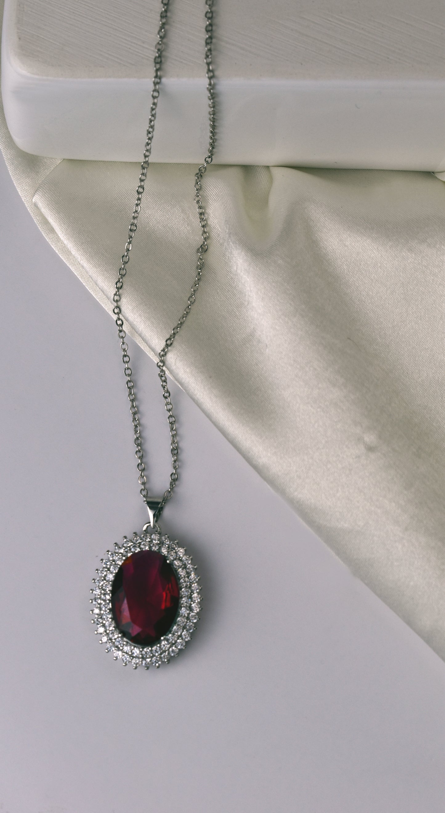 Real large Garnet diamond Necklace