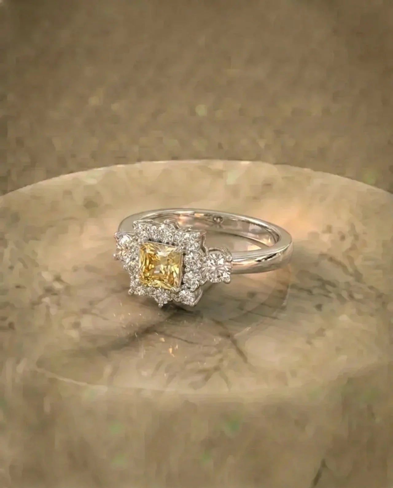 Echter Zitronentopas-Ring