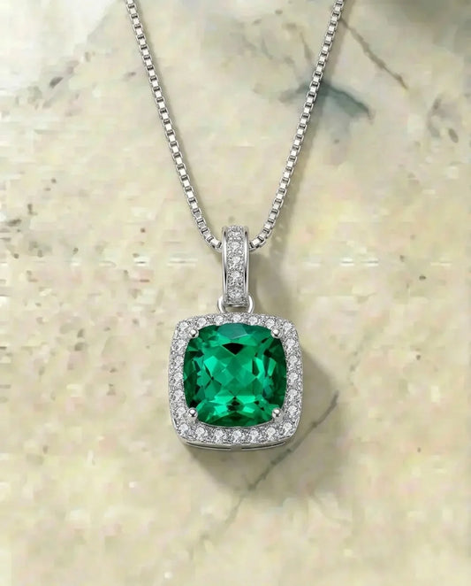 Collar Made Verde Esmeralda