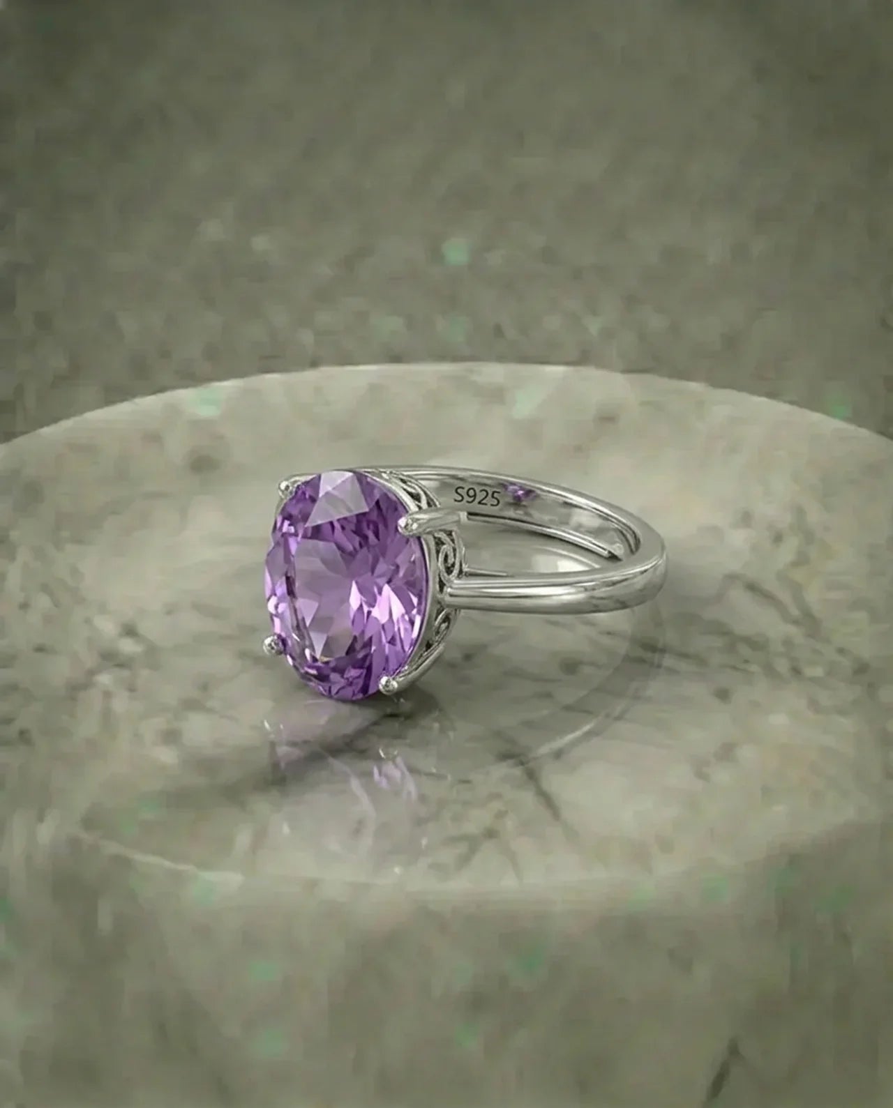 Echter ovaler Amethyst-Ring