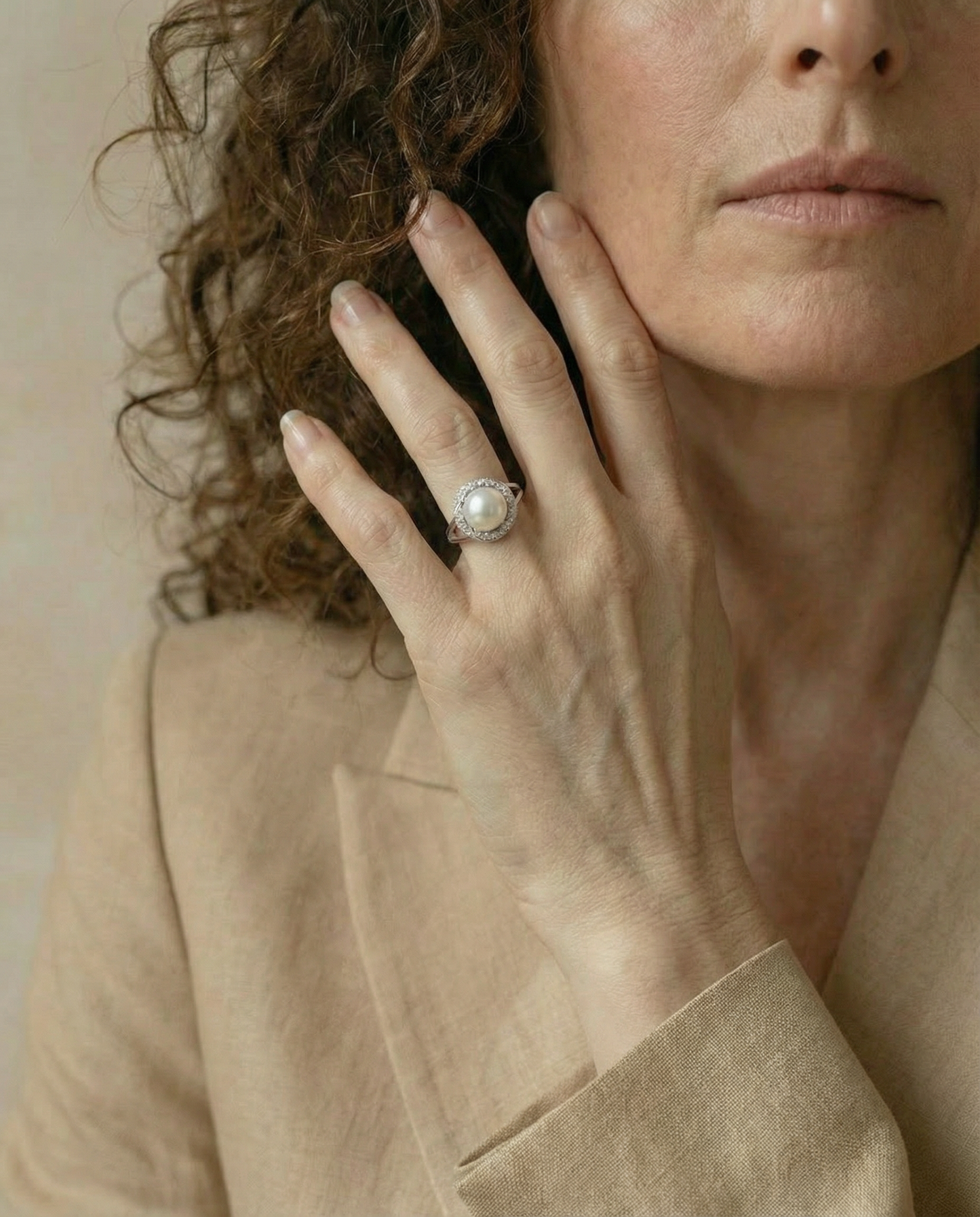 Anillo de perla blanca marfil auténtica