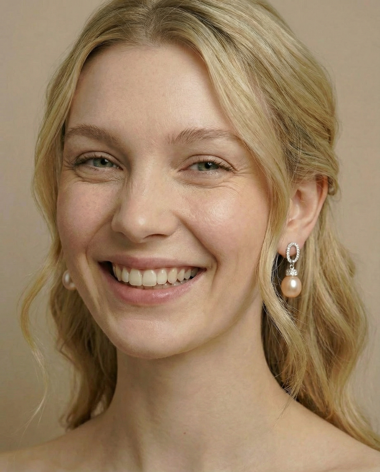 Peach Pearl elegant earrings