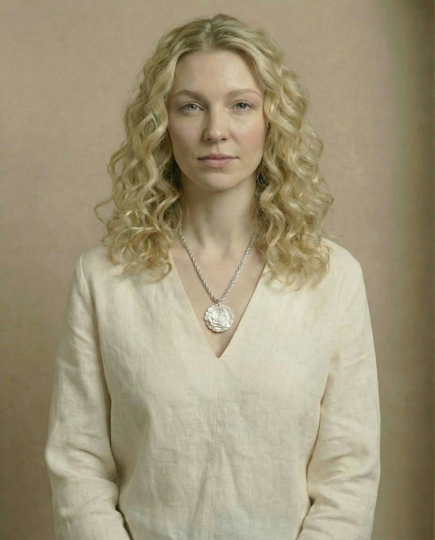 Mother-of-Pearl Shell Rose Necklace