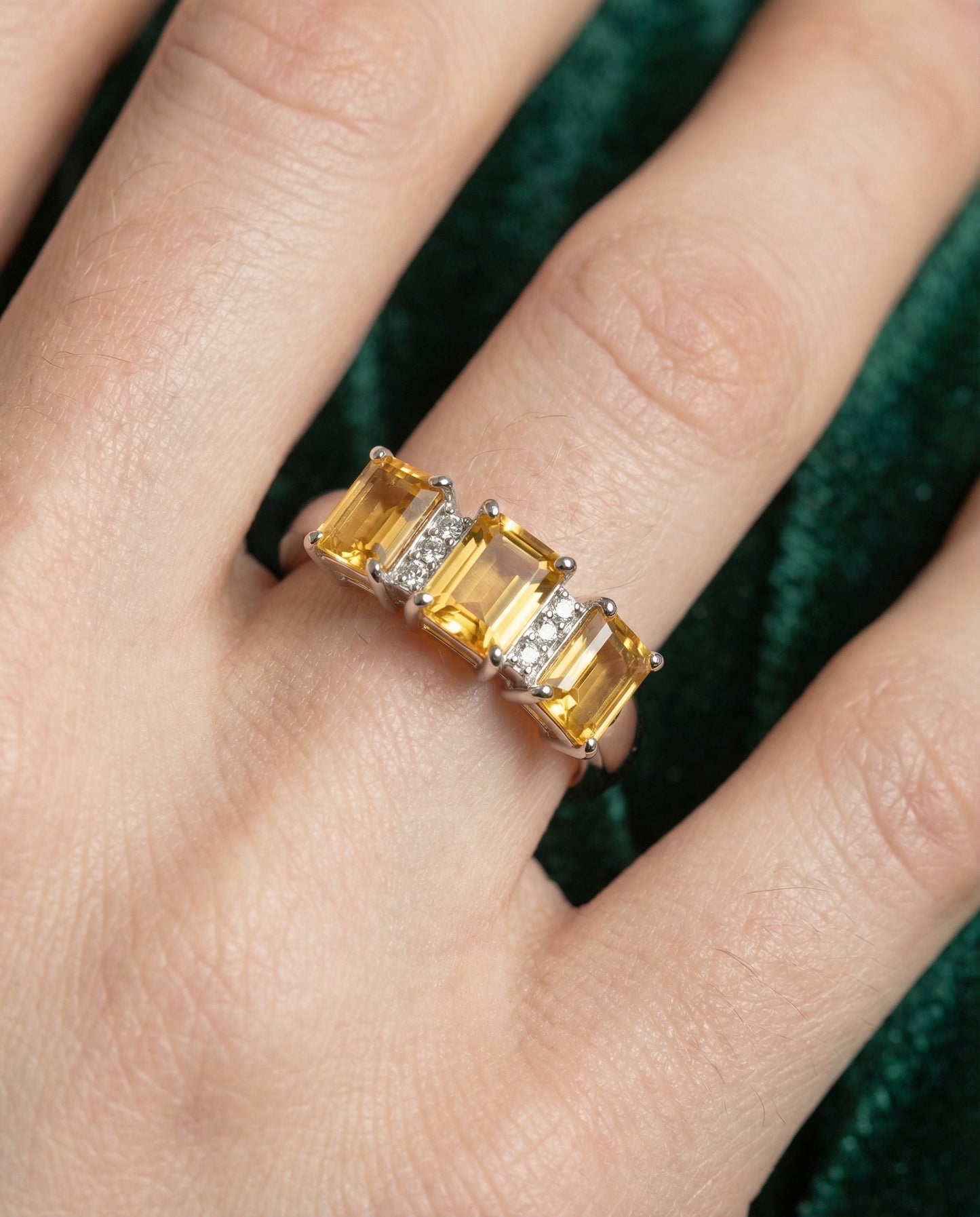 Пръстен с камък от истинско цитриново дърво