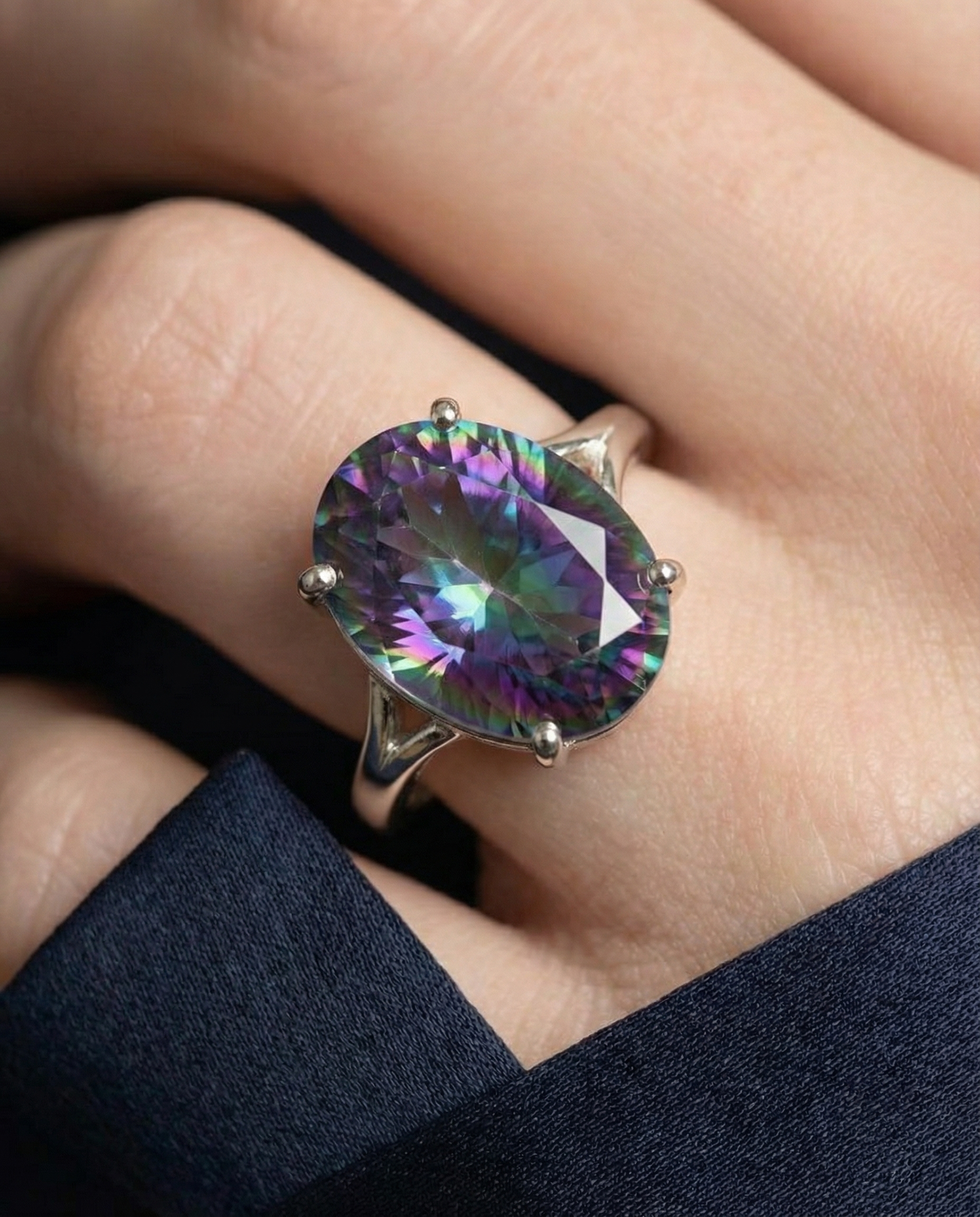 Blauer Naturquarzring