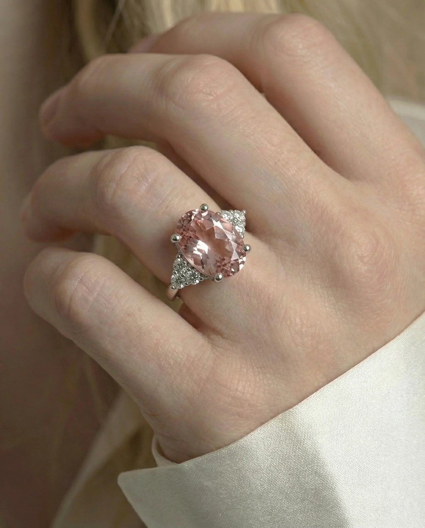 Anello con Morganite realizzato in rosa