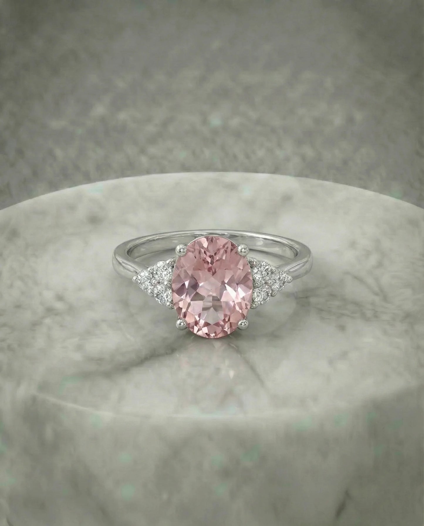 Anello con Morganite realizzato in rosa
