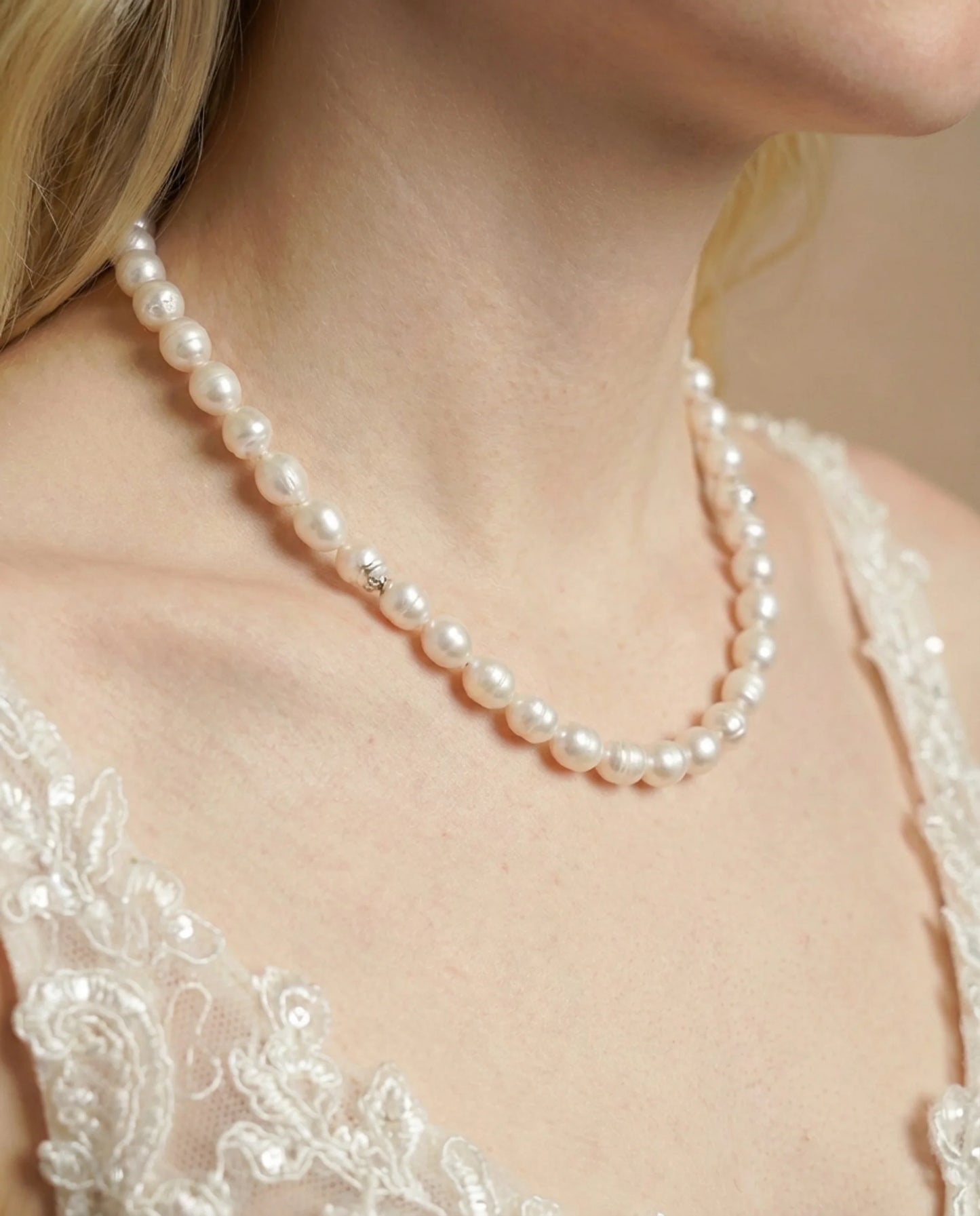 Real Ivory valkoinen helmikaulakoru riipuksella