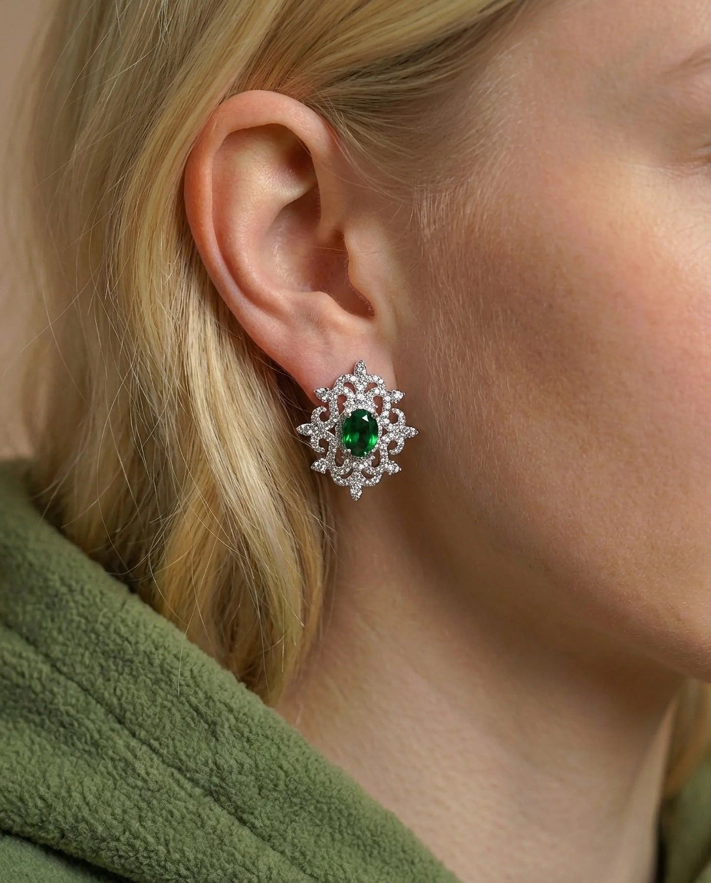 Elegant made Emerald earrings