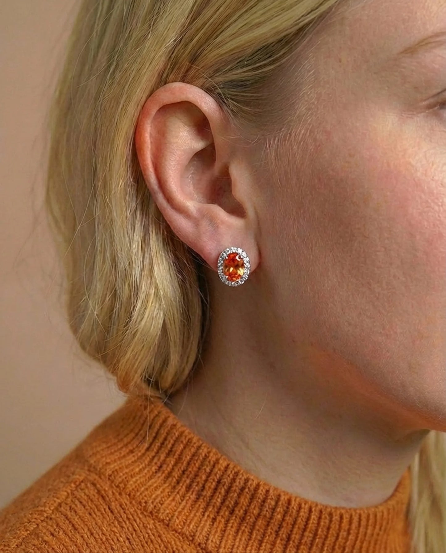 Naturlig orange granat øreringe