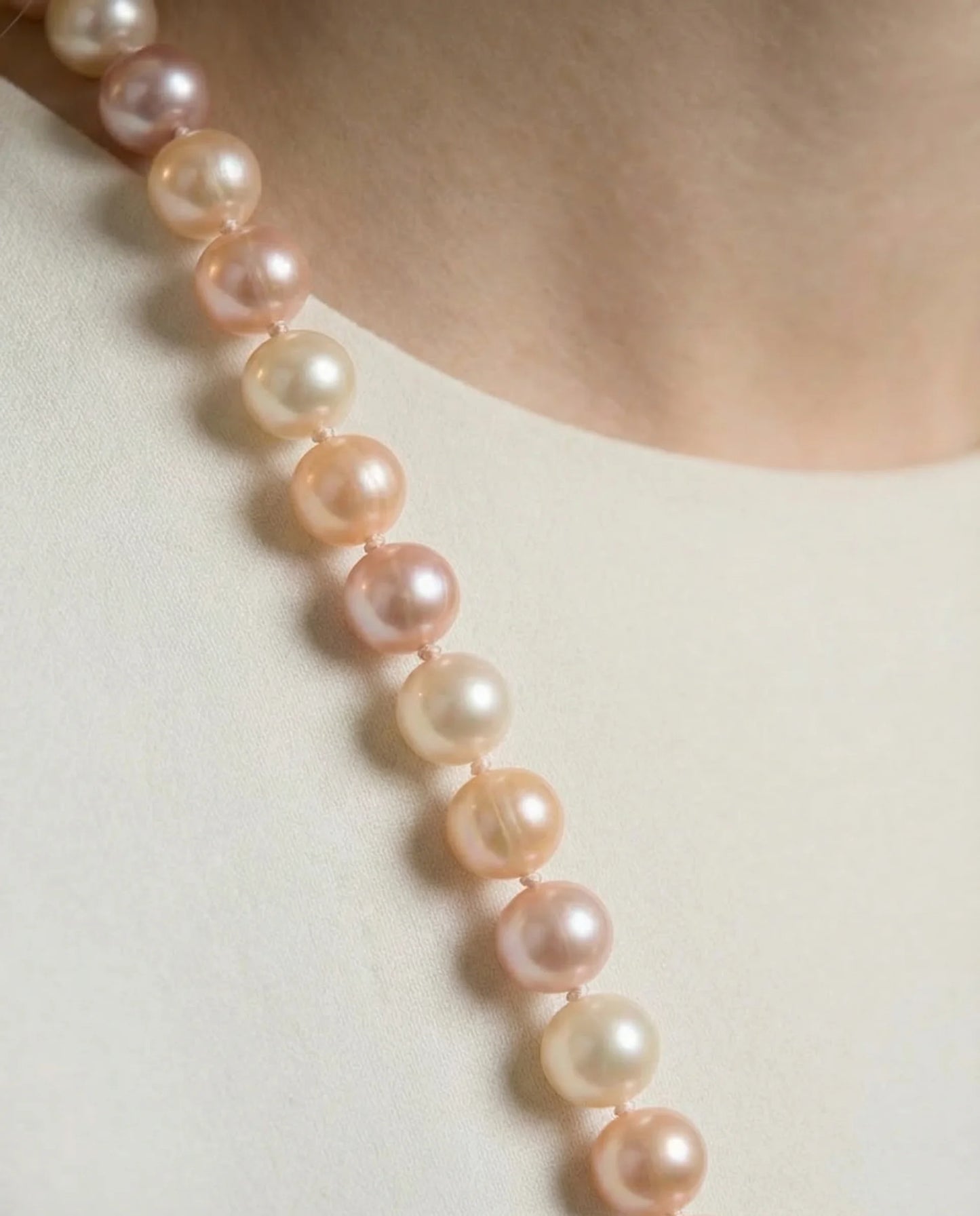 Grand collier de perles multicolores