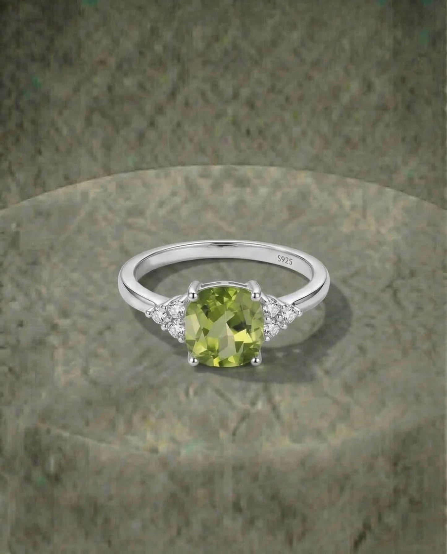 Naturlig Peridot Ring