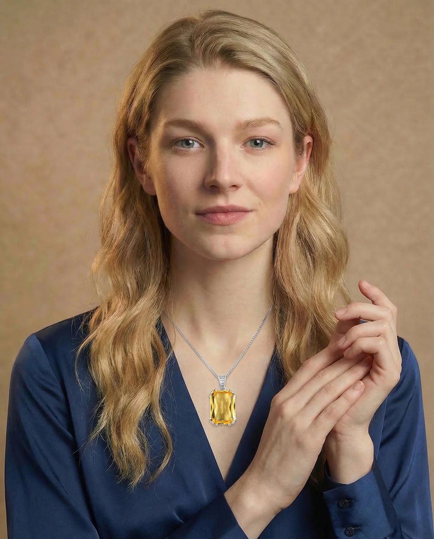 Изработено колие с висулка от цитрин