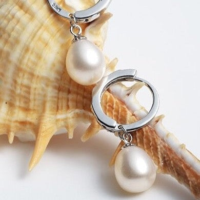 Pendiente de perla blanca elegante